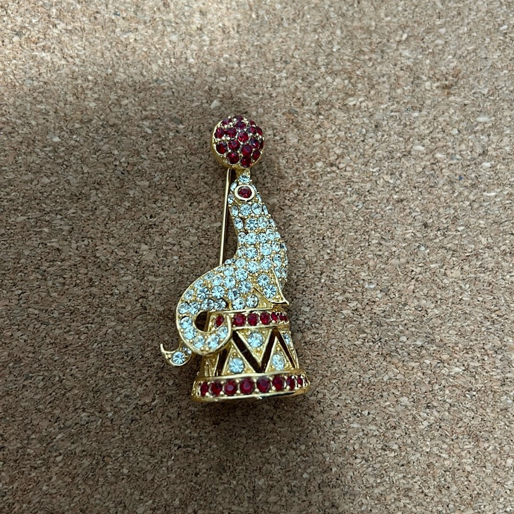 Vintage Napier Rhinestone Seal With Ball Circus Pin Brooch